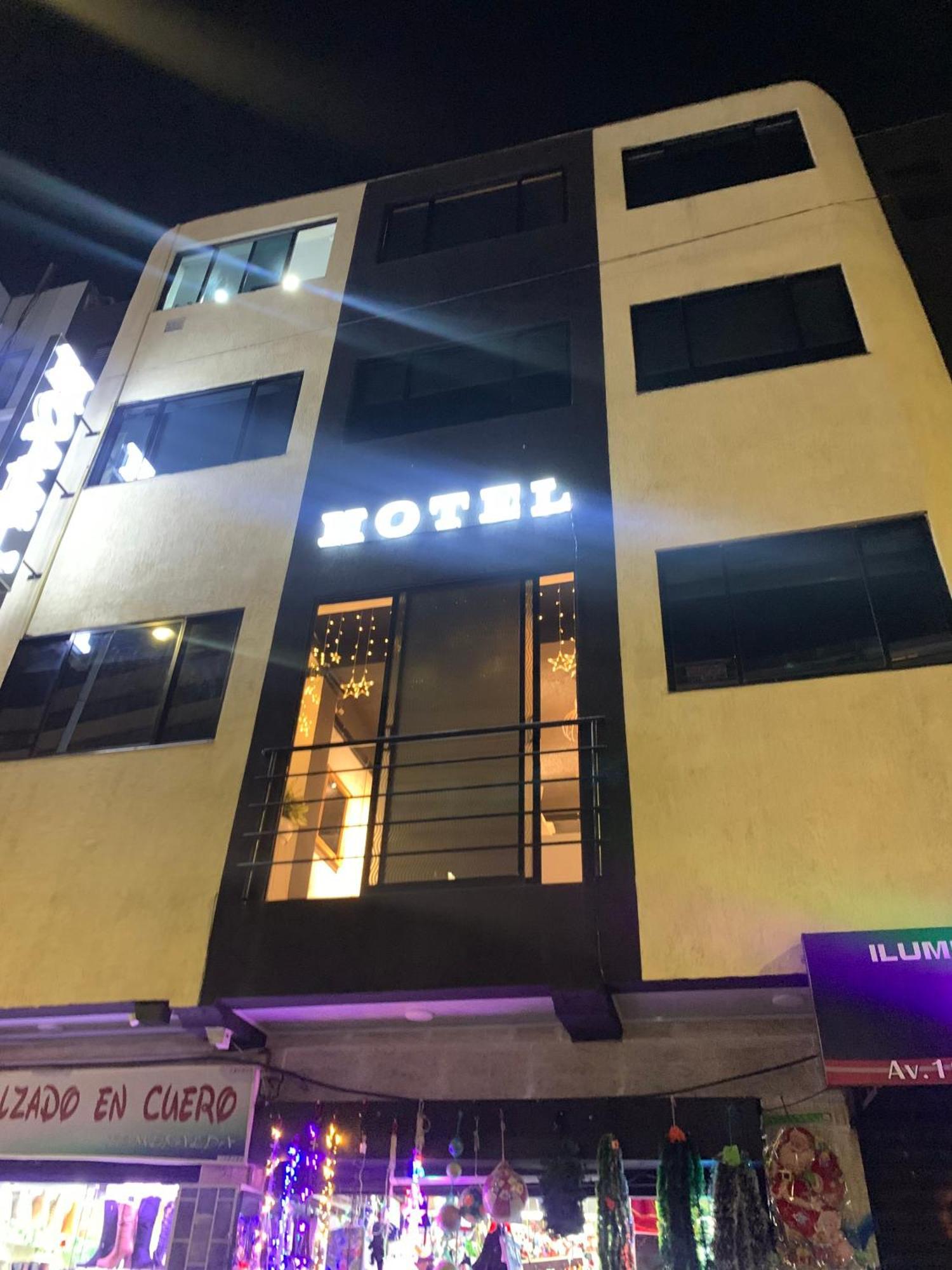 Hotel Urban Center Bogota Buitenkant foto